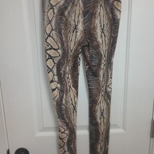 Zenana Outfitters Brown and Cream Leggings